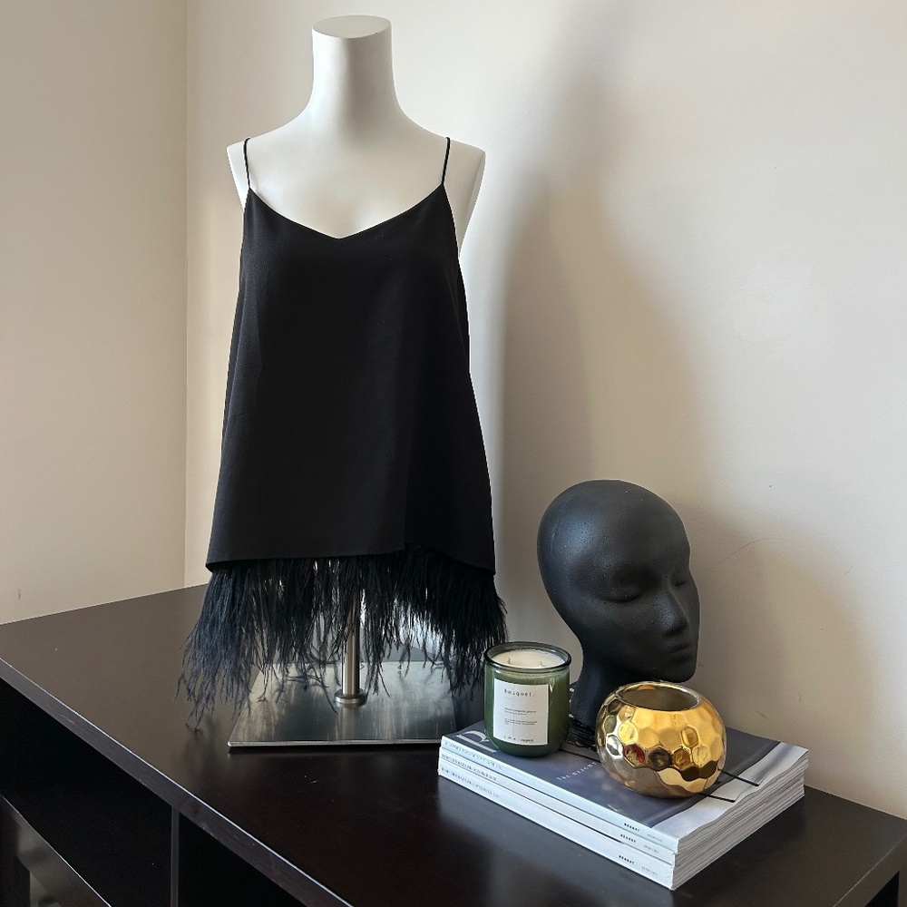 Amaryllis⎪Feather-Hem Camisole